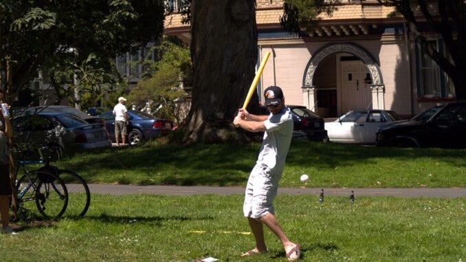 Tout savoir sur le wiffle ball, cette variante du baseball